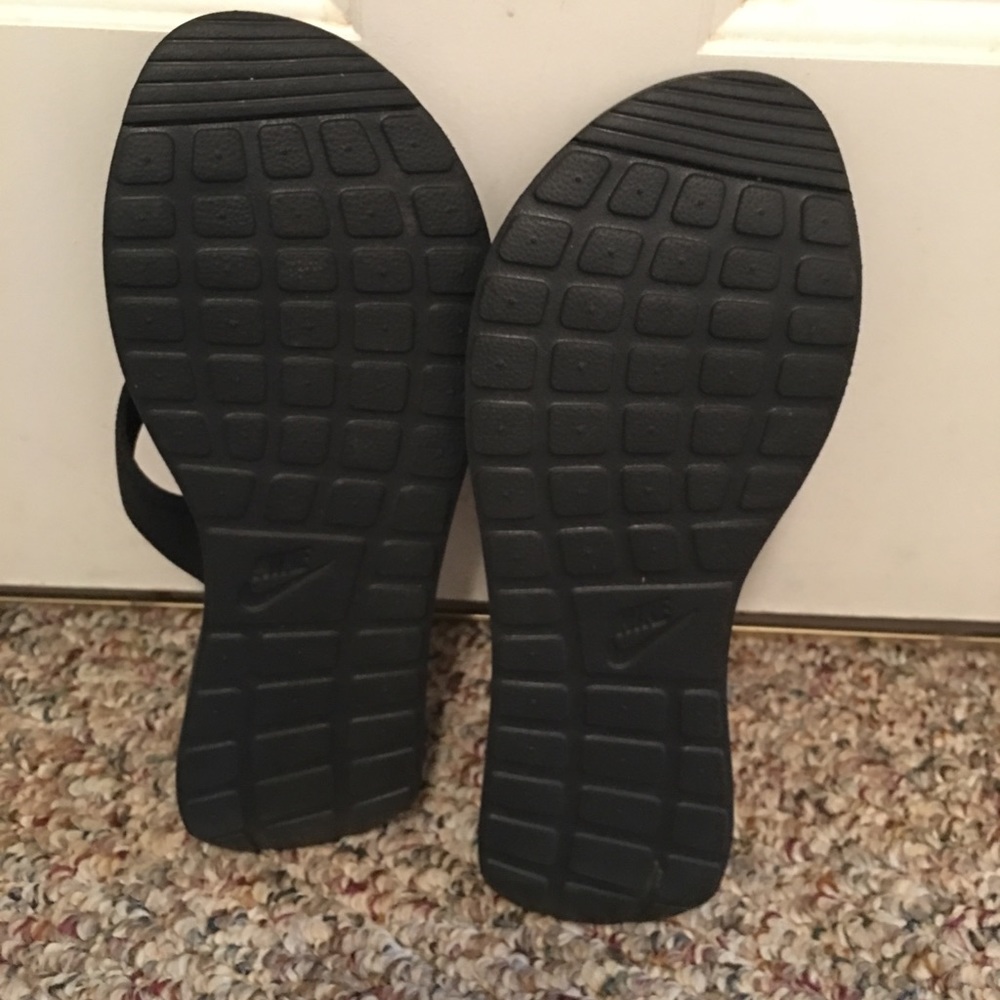 Nike flip flops